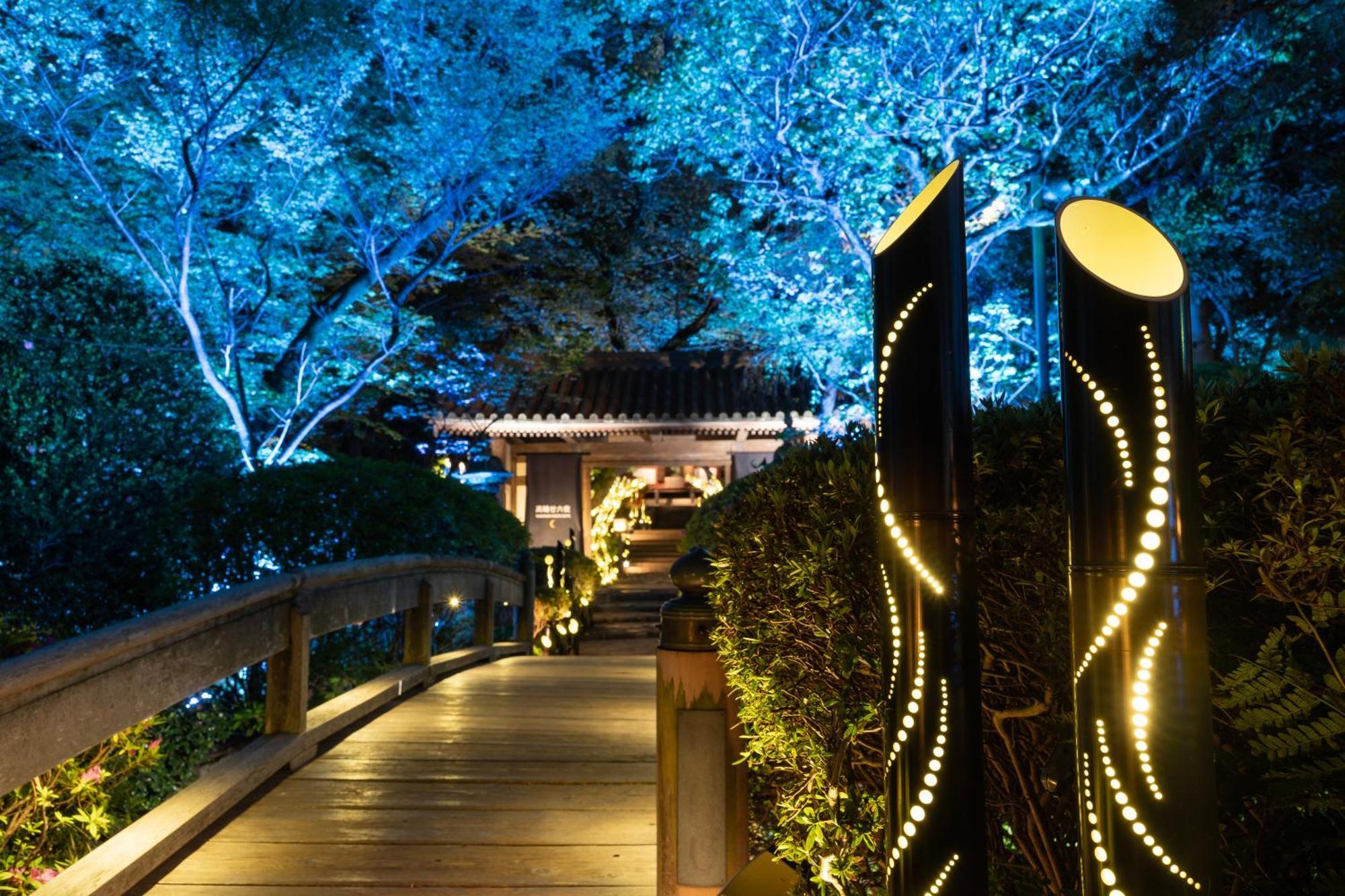 Grand Prince Hotel Shin Takanawa Tokyo Exterior photo Illuminated bamboo poles